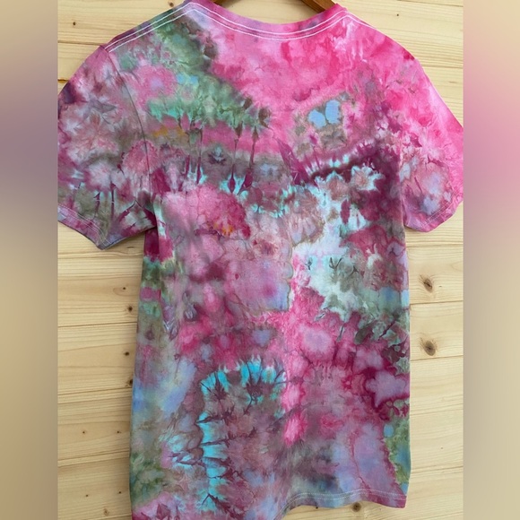 NEW Unisex GILDAN Small Ice Tie-Dye Soft Style T-Shirt Vibrant One of A Kind - Picture 6 of 11